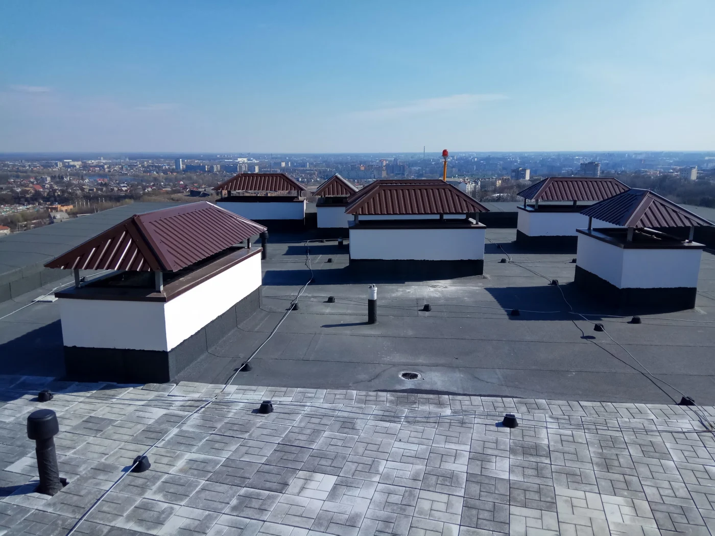 Flat modified bitumen roof on a business